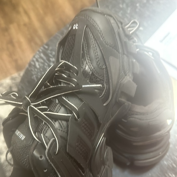 Black Authentic Track Runners  Balenciagas - Picture 4 of 11